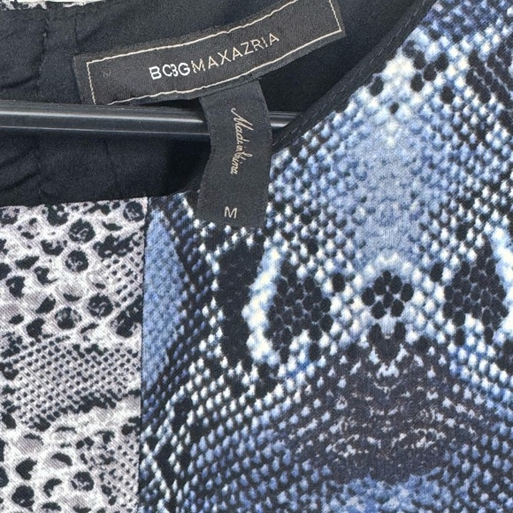 BCBGMaxAzria Animal Print Sheath Dress with Keyhole neck - Picture 4 of 5